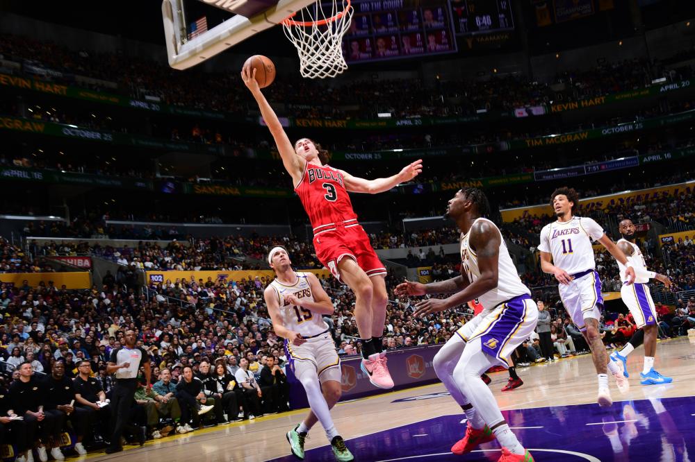 切尔西客场1-3不敌利兹联，终结7场不败，排名跌至第四，利兹联成功跳出降级区。