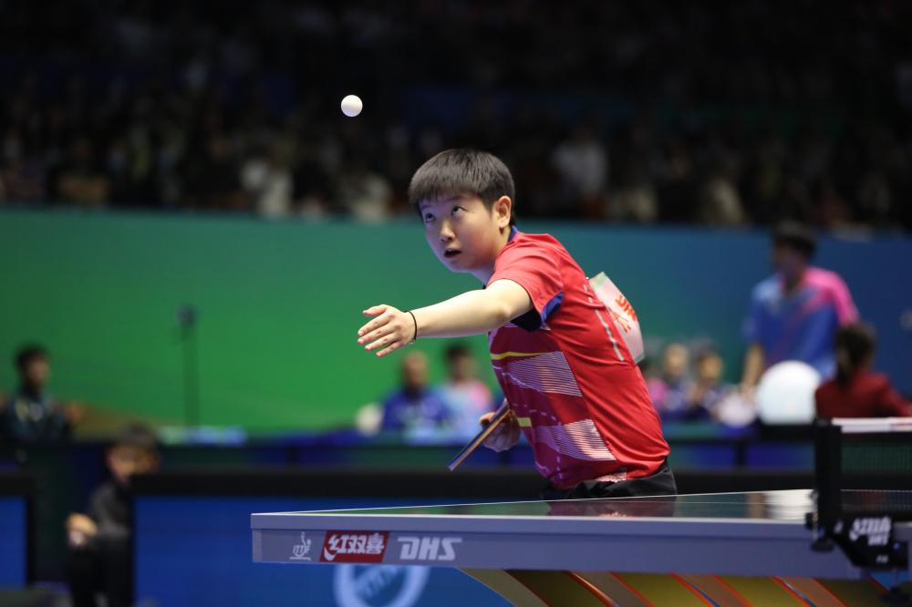 布尼达为何没首发？阿贾克斯主帅：他训练迟到了